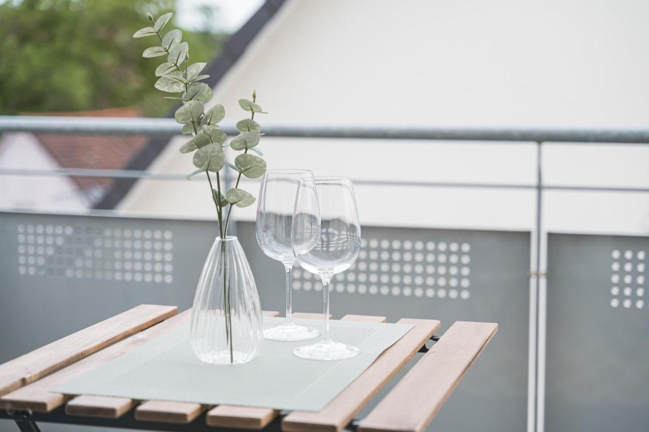 Design-Apartment - Kueche - Balkon - Tiefgarage Leinfelden-Echterdingen Dış mekan fotoğraf